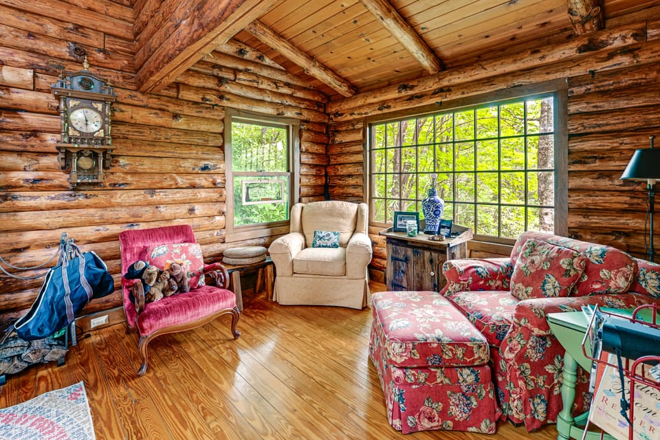 Unplug! Lake Toxaway Cabin w/ Dock Access House in Gloucester