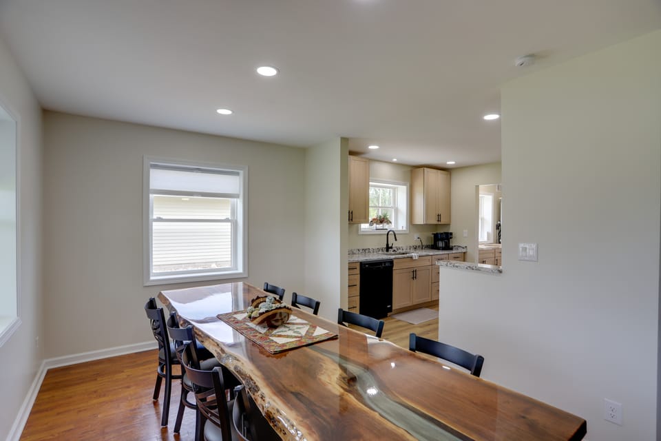 1 Mi to Dtwn & Beach! Port Clinton Family Escape House in Port Clinton