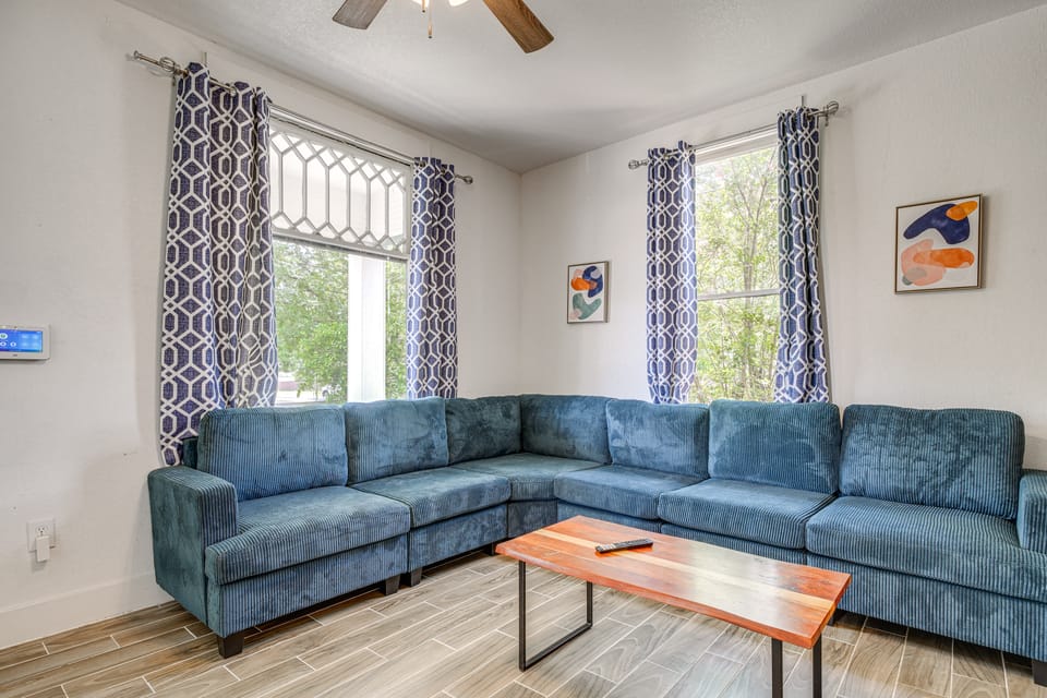 Easy Dtwn Access! Modern San Antonio Retreat House in San Antonio