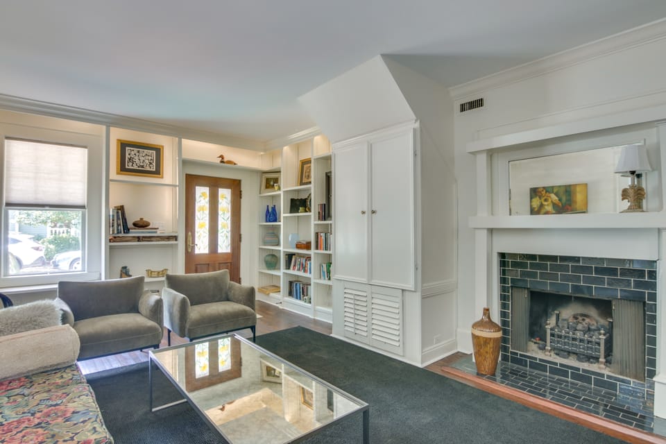 Walk to Dtwn! Historic & Elegant Gem in Charlotte Apartment in Charlotte