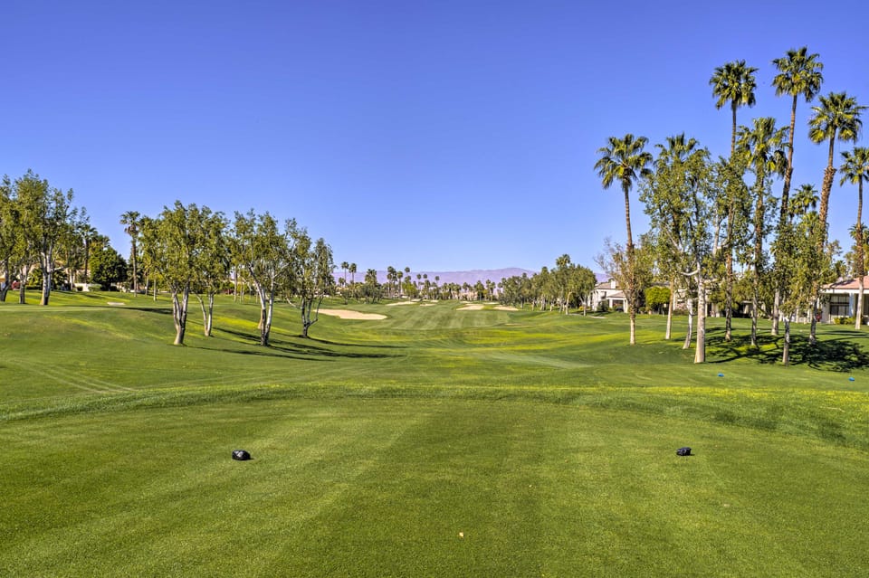 PGA West La Quinta Condo for Golf Tournament Stays Apartment in La Quinta