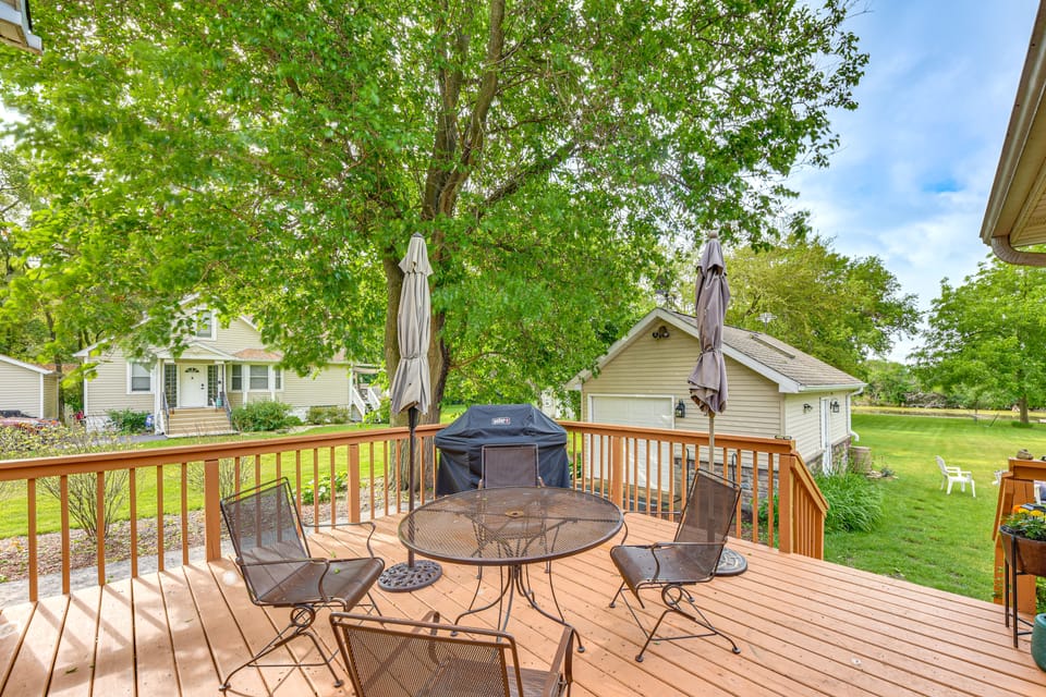 Boater's Base! Waterfront Chain O Lakes Hideaway House in Fox Lake
