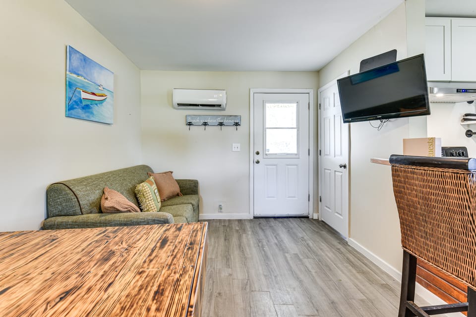 Walk to Bay! Retreat Near Beaches & Tyndall AFB House in Bay County
