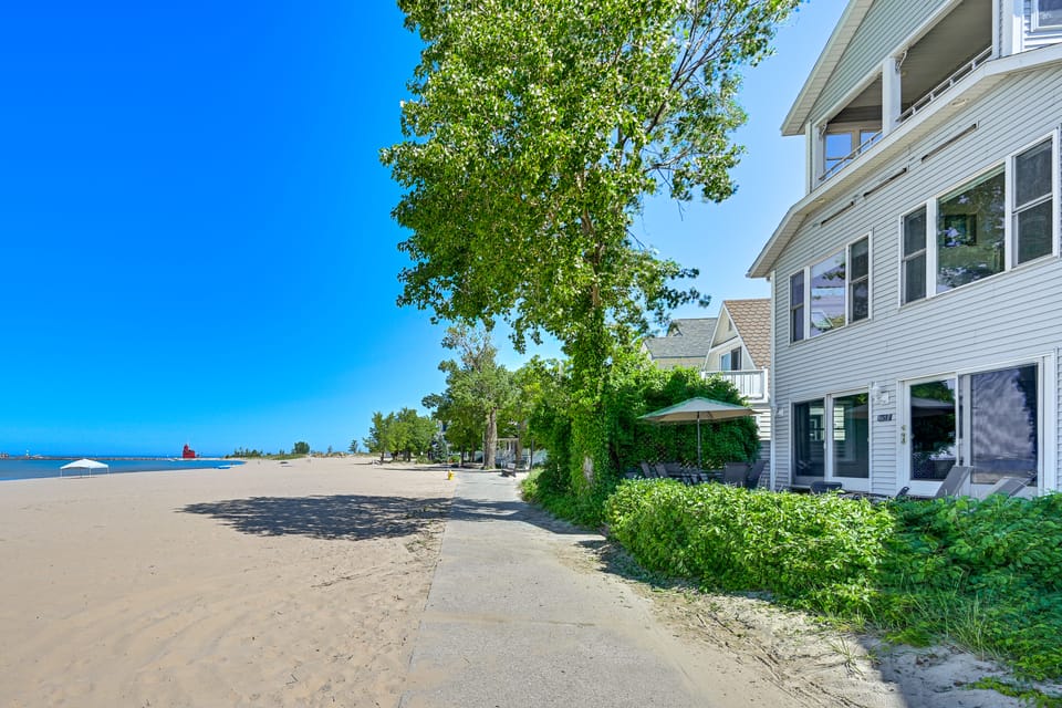 Sun, Sand & Boating Fun! Extended Macatawa Getaway House in Michigan