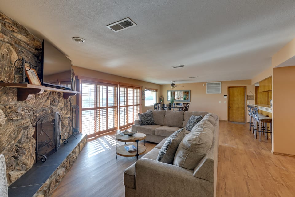 2 Mi to River, Lake Mohave and Laughlin Casinos House in Bullhead City