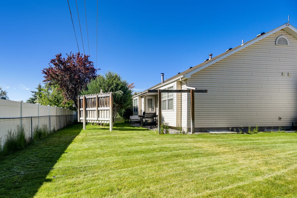 Gateway to Yellowstone & Tetons! Home w/ Backyard House in Idaho Falls