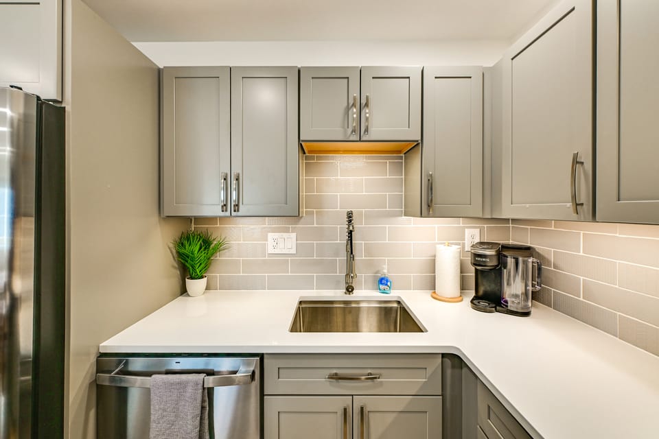 Renovated Condo, Private Patio w/ Outdoor Dining! Apartment in Ocean City