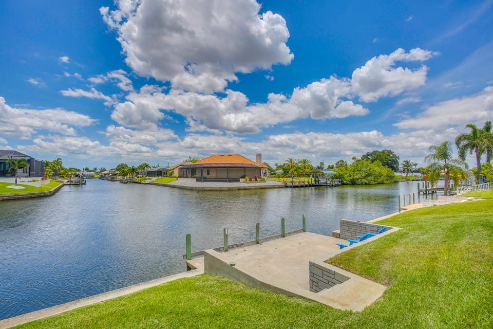 Canal-Front Gem w/ Dock! Family Home in Cape Coral House in Cape Coral