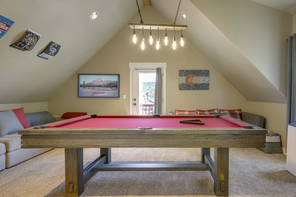 Spacious Glenwood Springs Getaway w/ Game Room! House in Colorado