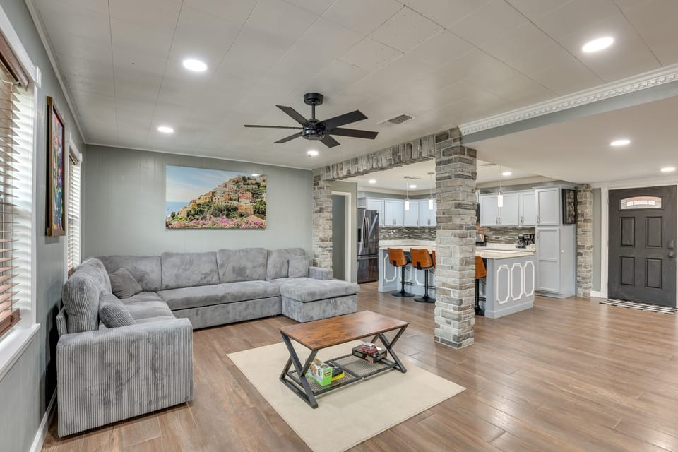 Great for Families! Shreveport Getaway w/ Patio House in Shreveport
