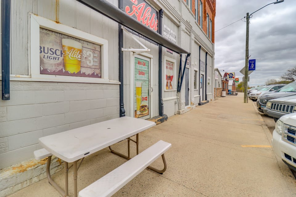 Walkable Dual-Unit Main St Gem Near Lake Cochrane Apartment in South Dakota