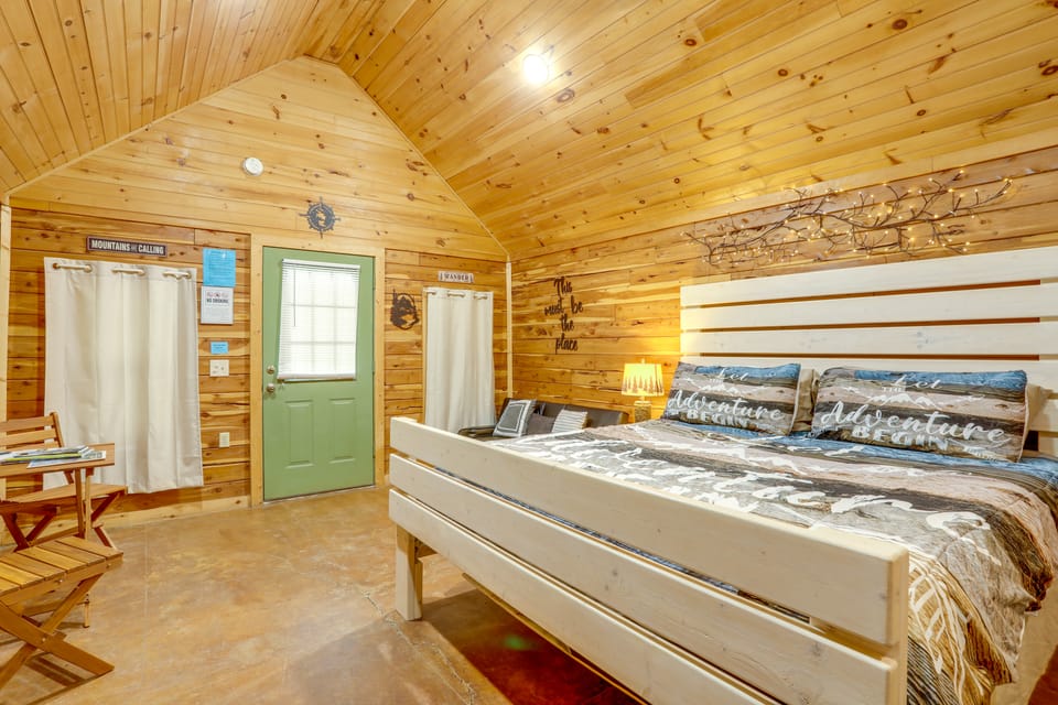 Close to Blanchard Caverns! Nature-Centric Cabin Apartment in Arkansas