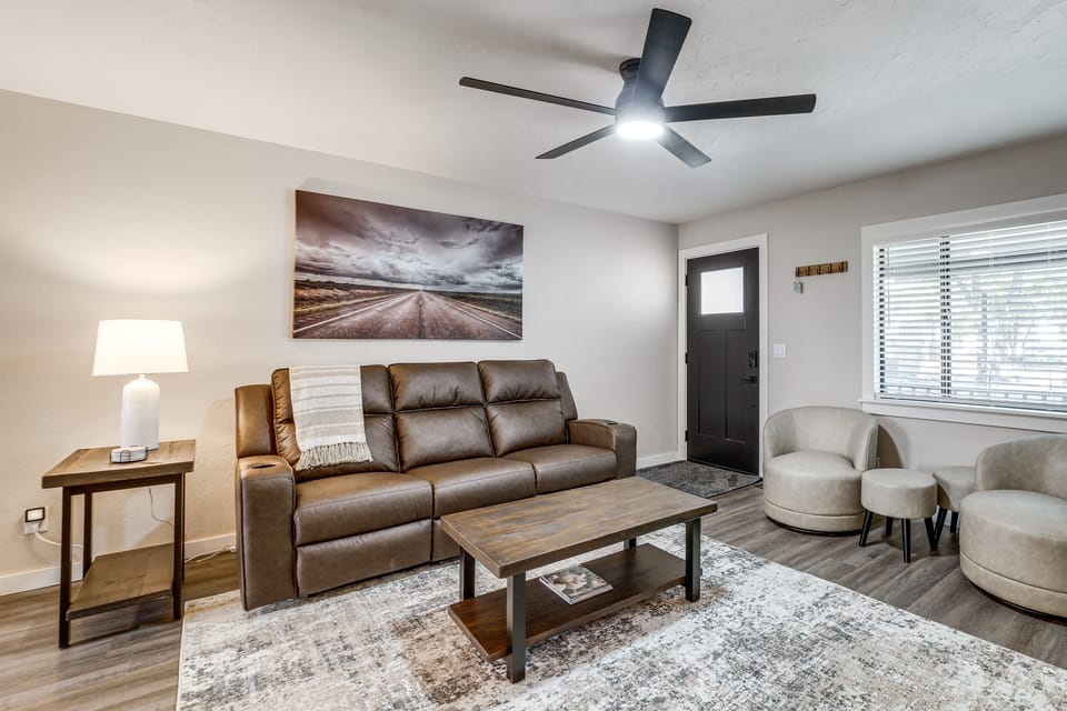 Historic Prescott Gem! Walk to Whiskey Row! House in Prescott