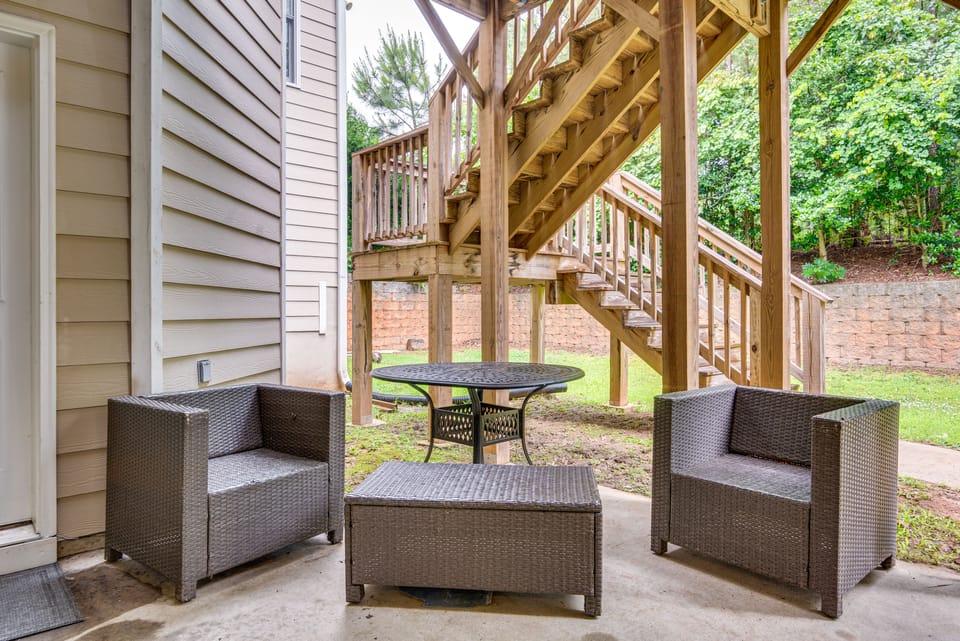 3 Mi to Dtwn Douglasville! Apt w/ Yard & Patio Apartment in Douglasville