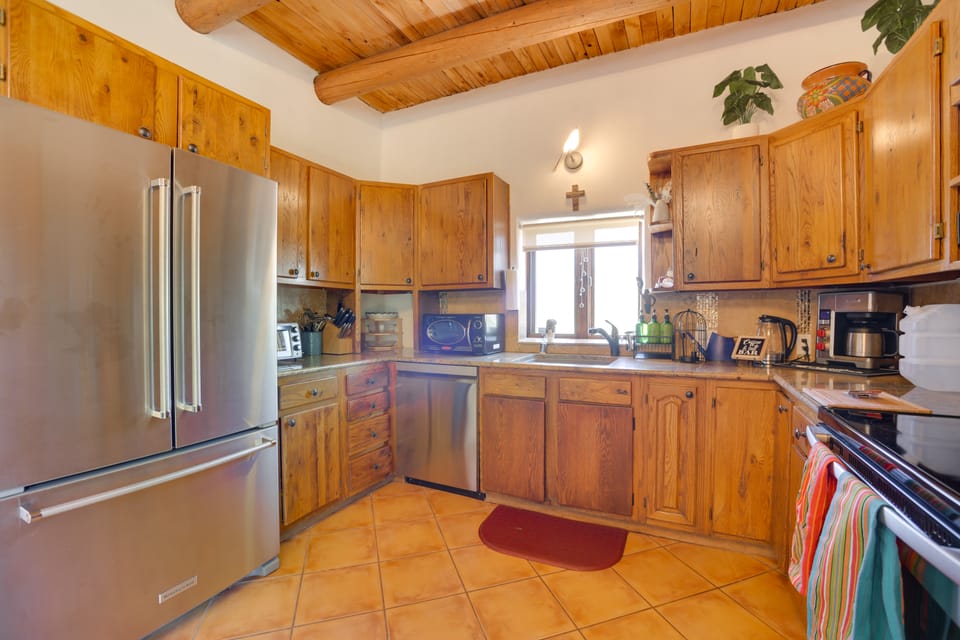 Panoramic Mtn Views! Couple's Casita in Santa Fe House in New Mexico