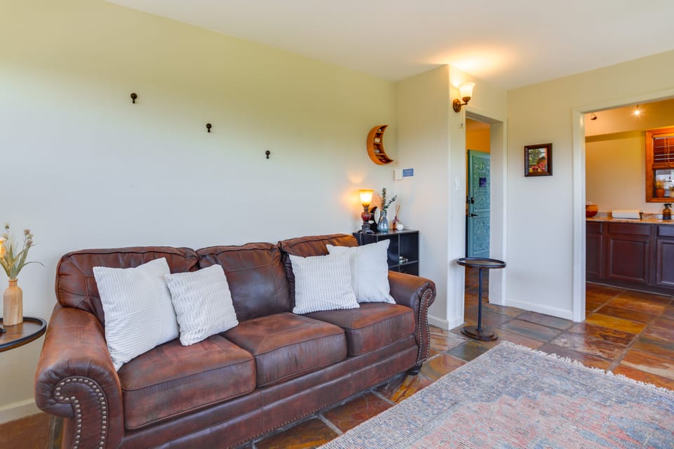 Surrounding Mtn Views! Quaint Santa Fe Retreat Apartment in New Mexico
