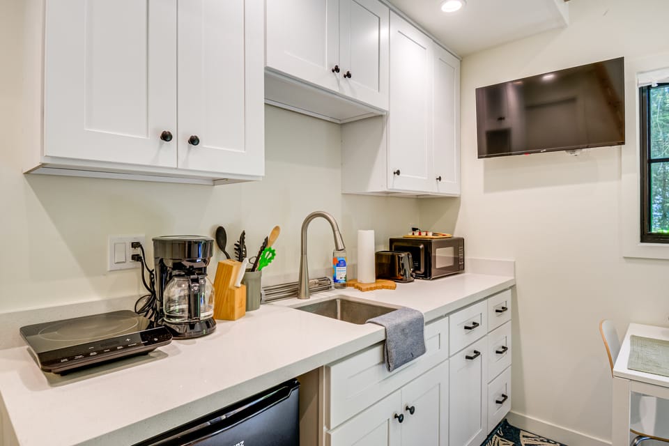 Hood Canal Retreat, Close to Olympic National Park Apartment in Hood Canal