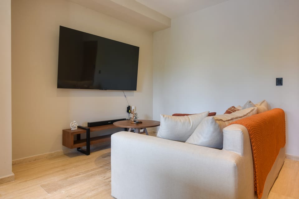Resort Living in Tulum! Walkable Downtown Condo Apartment in Tulum