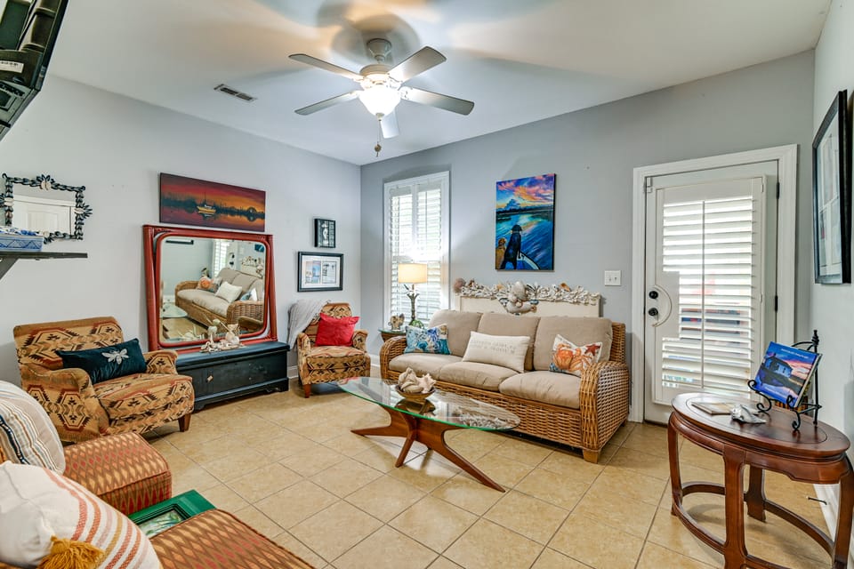 Walk to the Water! Murrells Inlet Getaway Apartment in Murrells Inlet
