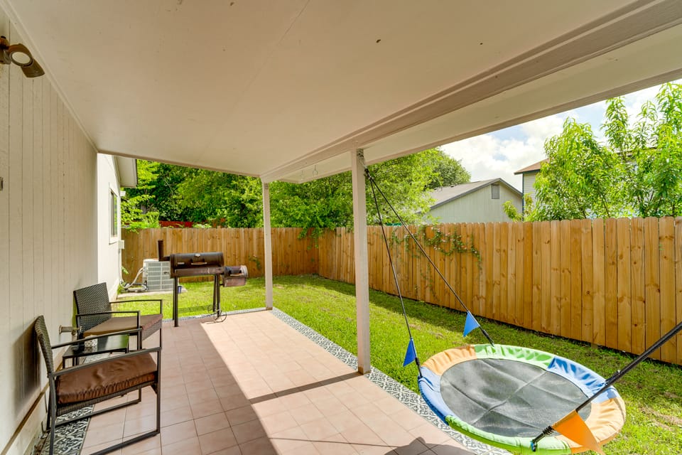 SATX Family Getaway w/ Patio, Grill & Yard! House in San Antonio