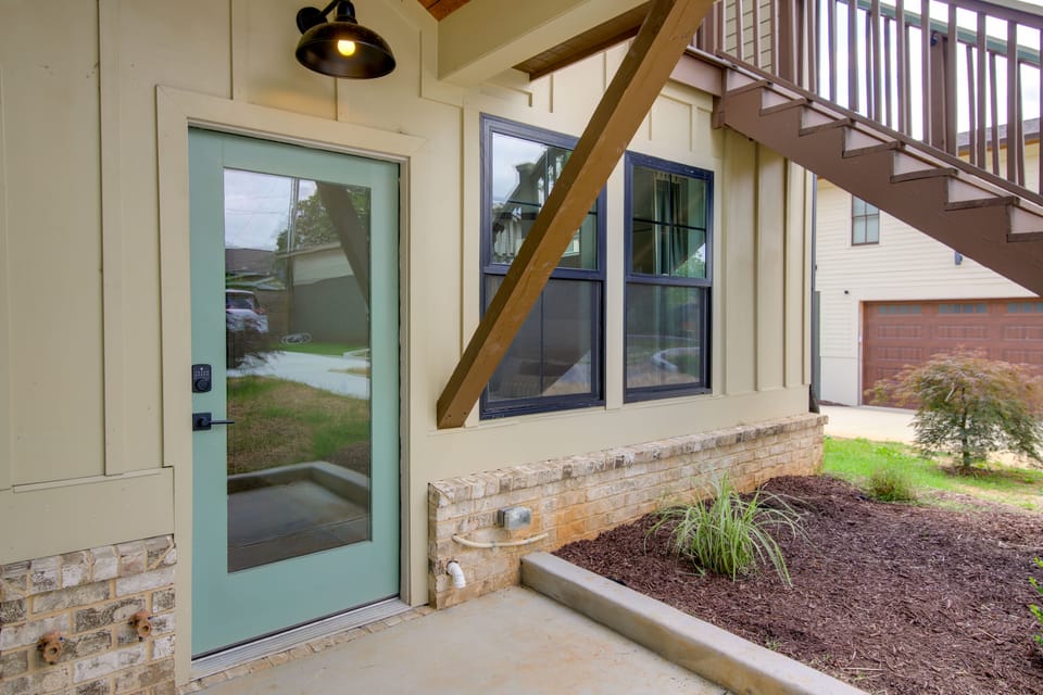 Knoxville Home Base! 3 Mi to Med Cntr & UT Campus Apartment in Knoxville