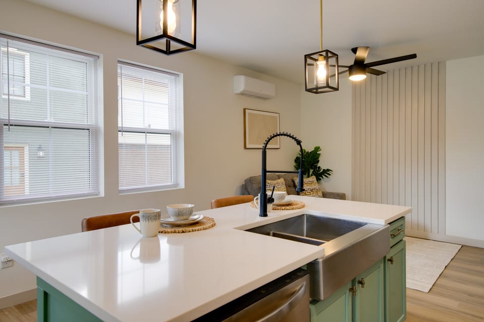 Knoxville Home Base! 3 Mi to Med Cntr & UT Campus Apartment in Knoxville