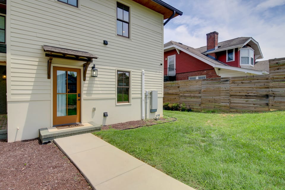 2 Mi to Dtwn Knoxville! Dog-Friendly Apt Apartment in Knoxville
