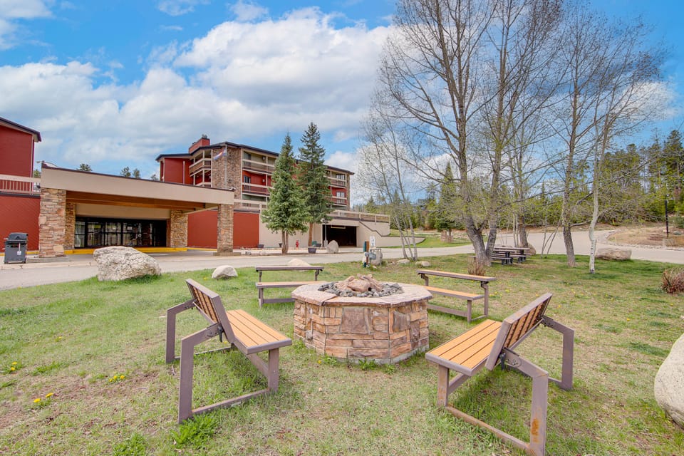 Steps to Dtwn! Resort-Style Winter Park Getaway Apartment in Fraser