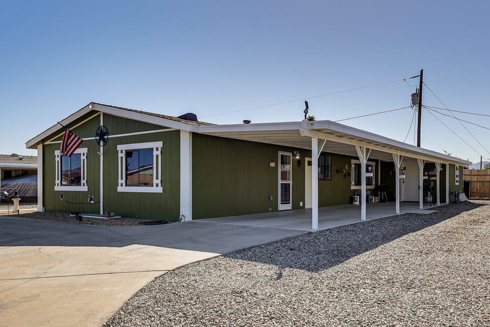 2 Mi to Colorado River! Family Home w/ Fenced Yard House in Bullhead City