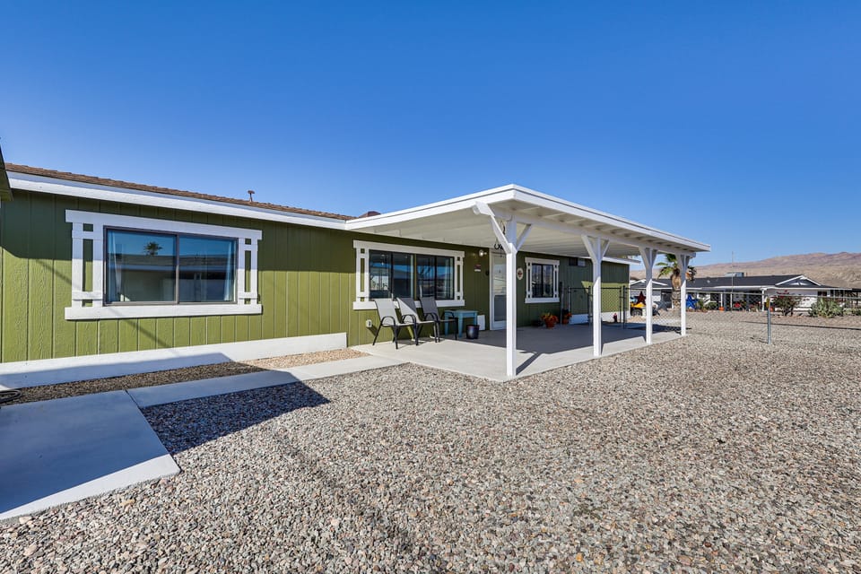 2 Mi to Colorado River! Family Home w/ Fenced Yard House in Bullhead City