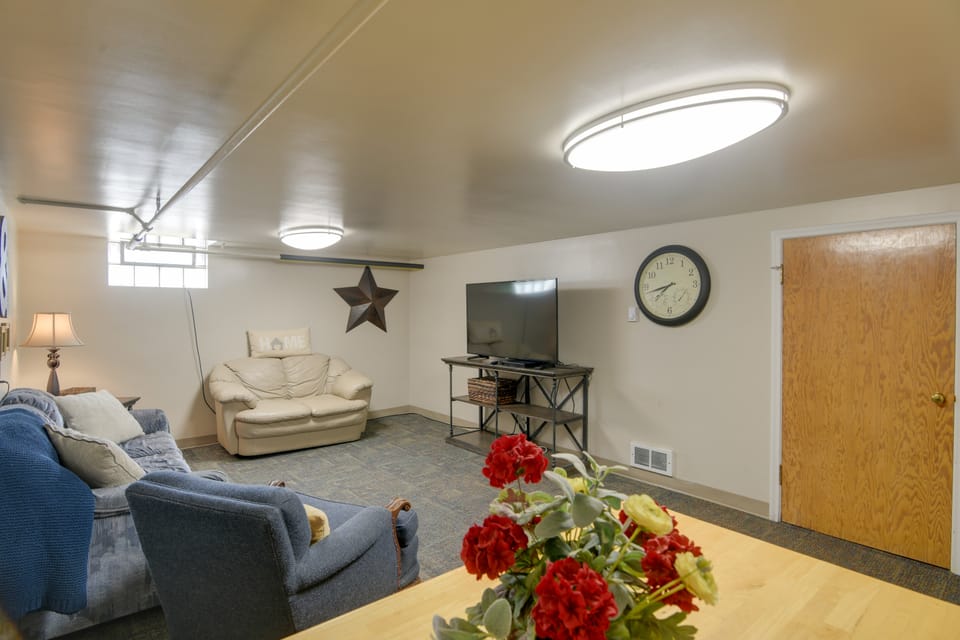 Hike, Golf & Fish! Pet-Friendly Getaway in Ashton House in Ashton