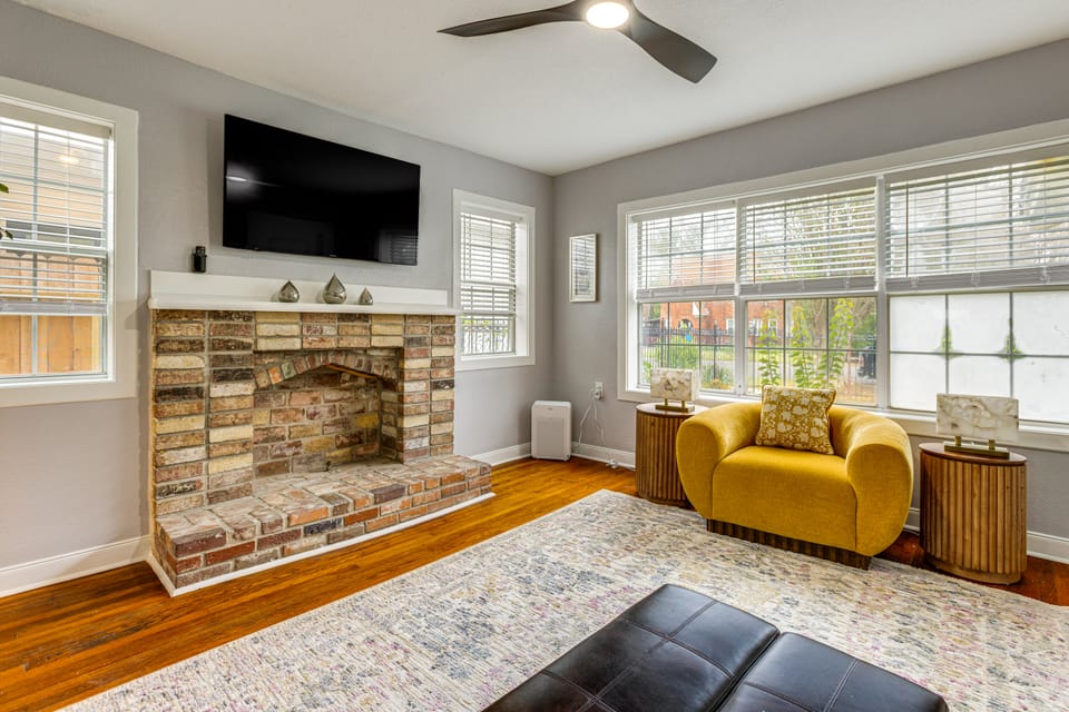 Explore Dtwn & Museum District! 4BR Houston Apts House in Houston