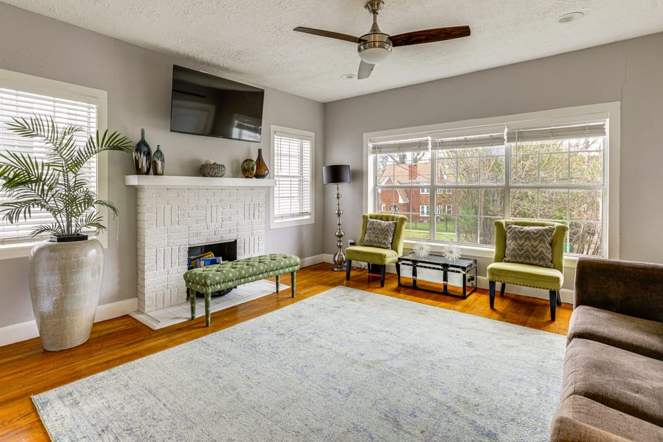 Explore Dtwn & Museum District! 4BR Houston Apts House in Houston