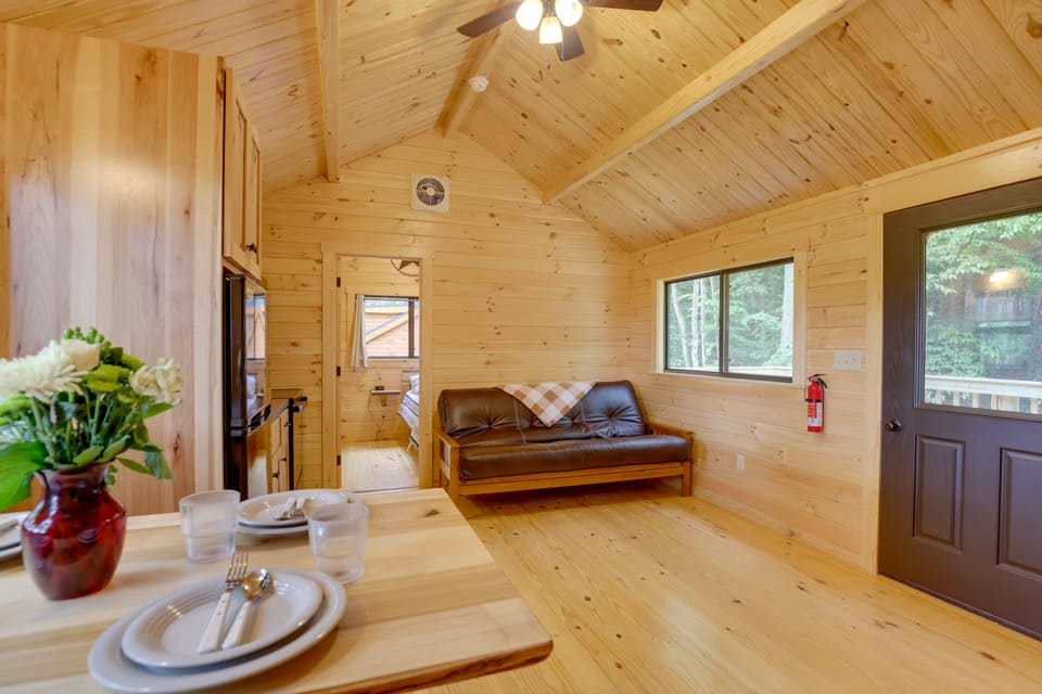 Stunning Views! 3-Cabin Retreat on 400-Acre Farm House in Pennsylvania