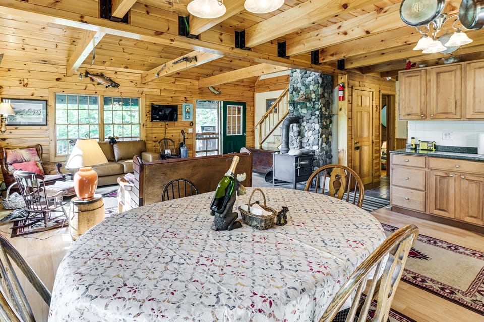 Hike, Explore & Unwind: Rustic Maine Getaway House in Maine