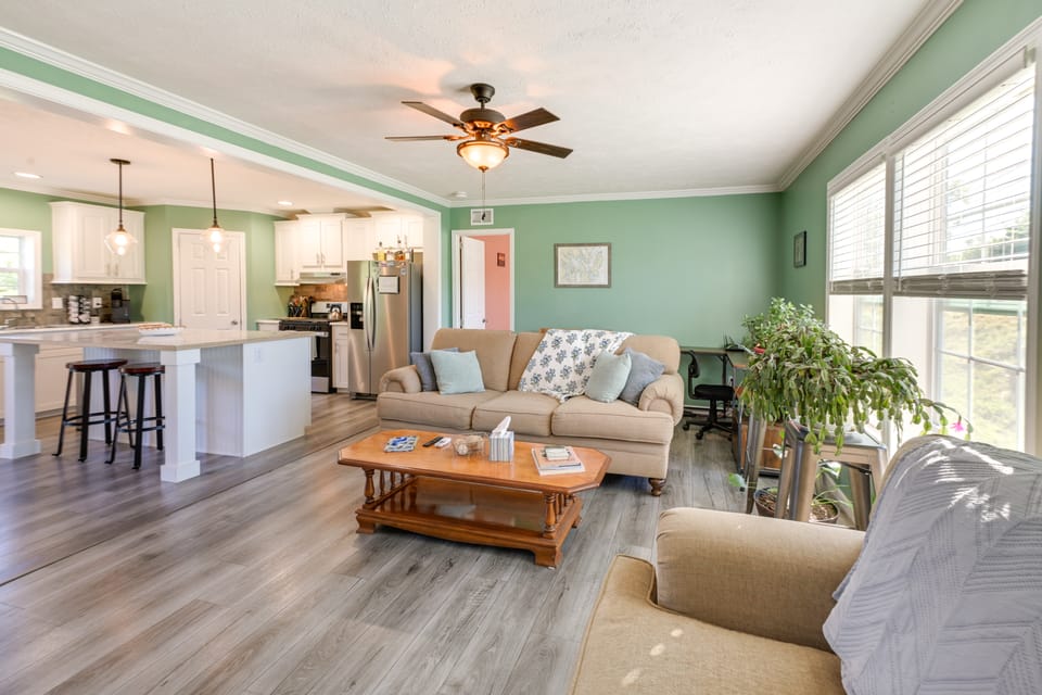 'Crystal's Place' in Lubec, Maine: Family Friendly House in Lubec