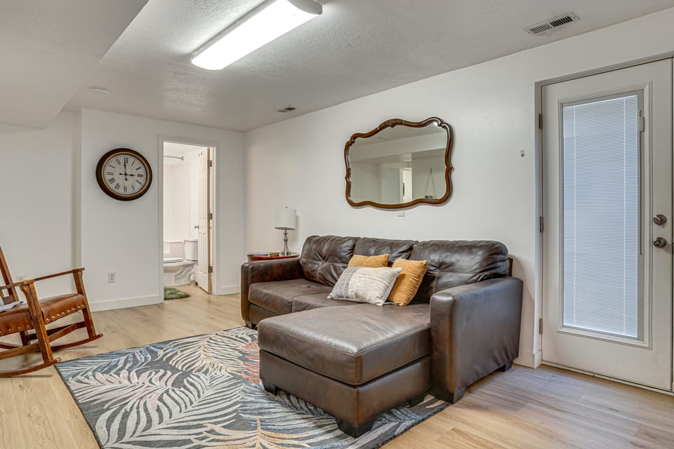 Utah Valley Basecamp: Apt for Hikers & Explorers! Apartment in Utah