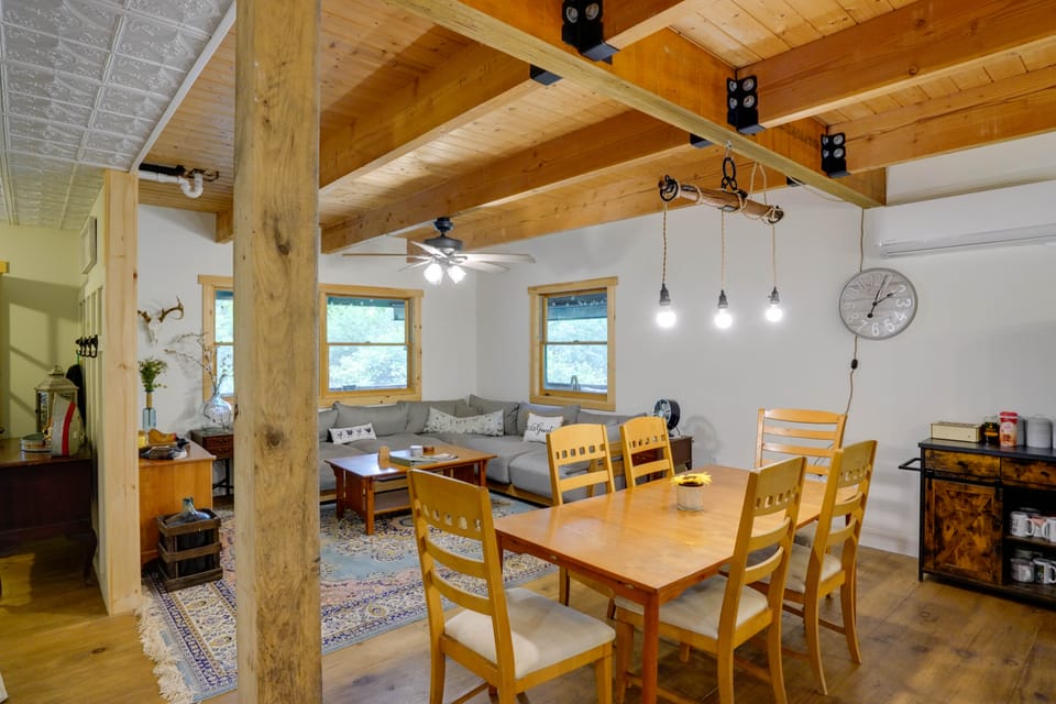 Walk to the Water! Lake George Family Getaway House in Lake George