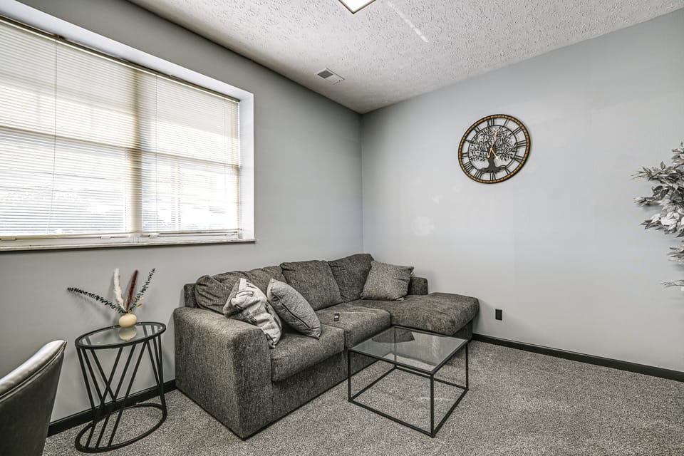 Shop & Stroll! Central Parkersburg Stay Near Dtwn Apartment in Parkersburg