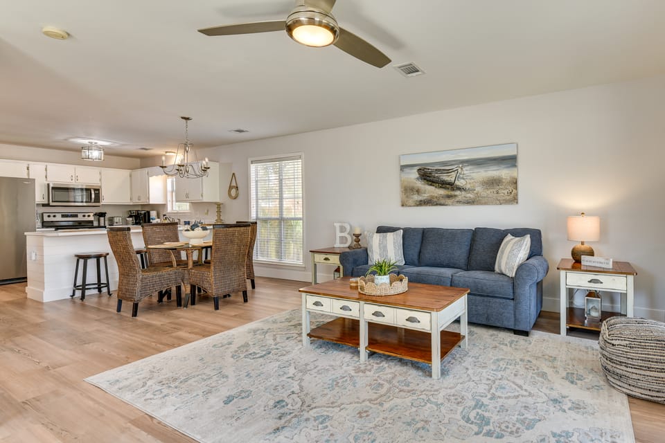 Walkable 30A Getaway! Coastal Cottage & Suite House in South Walton County