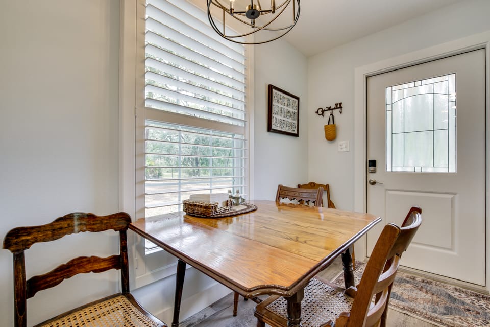 6 Mi to Three Sisters Springs! Extended Getaway House in Lecanto