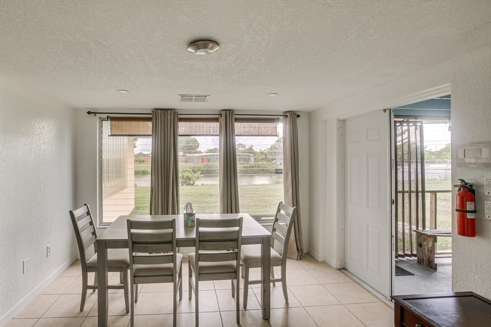 4 Mi to Beach Park! Canal-Front Port Charlotte Gem House in Port Charlotte