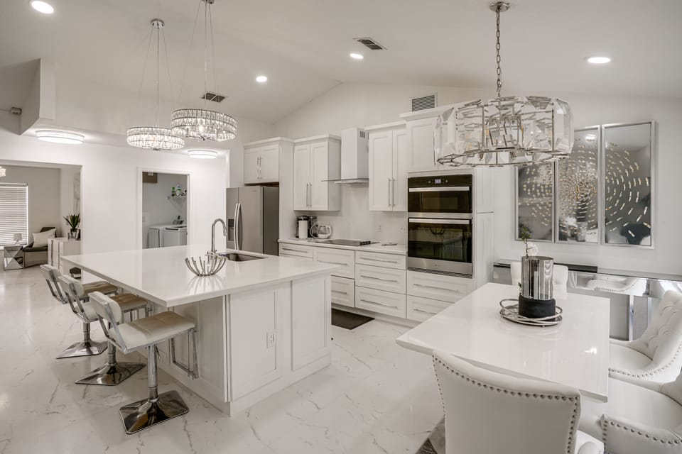 Modern Port St Lucie Home: Shop, Dine & Unwind House in Port Saint Lucie