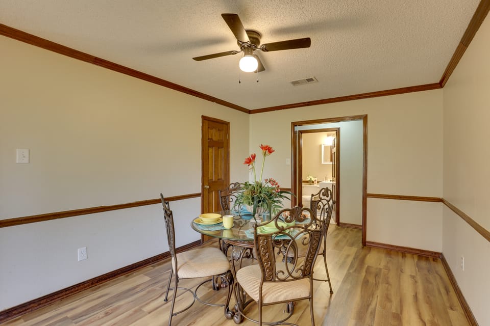 Spacious Shreveport Retreat: Pets Welcome! House in Shreveport