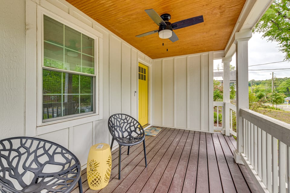 2 Mi to Dtwn! Durham Smart Home w/ Yard House in Durham