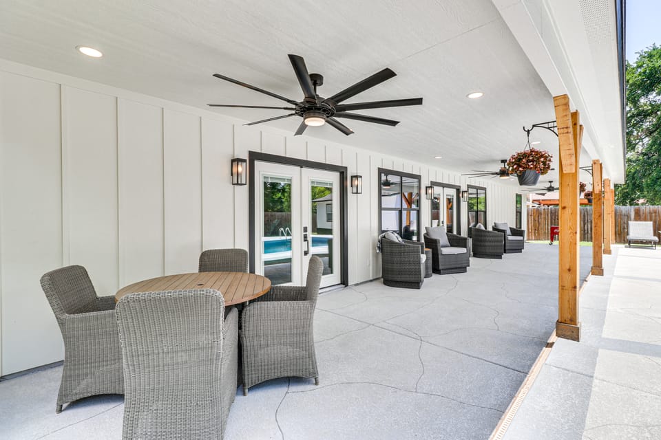 Patio Oasis | Beautiful Swimming Pool | Cabana! House in Sunset Valley