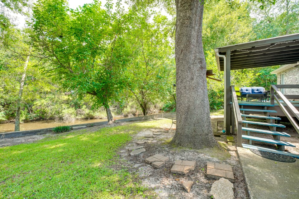 Private Outdoor Oasis! Graveline Bayou Retreat House in Mississippi
