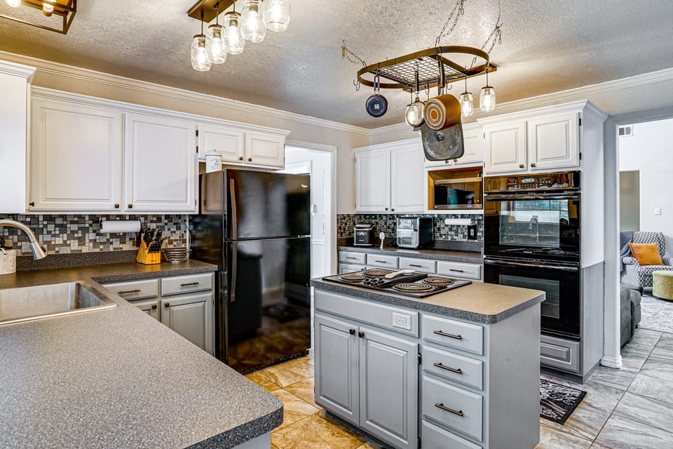 Quiet Countryside Home, 5 Mi to Lake Arlington! House in Arlington