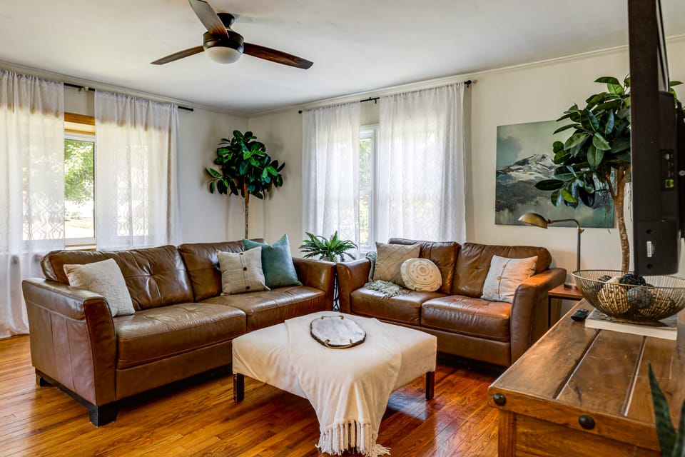 Loveland Retreat w/ Hot Tub Near Downtown + Trail House in Ohio