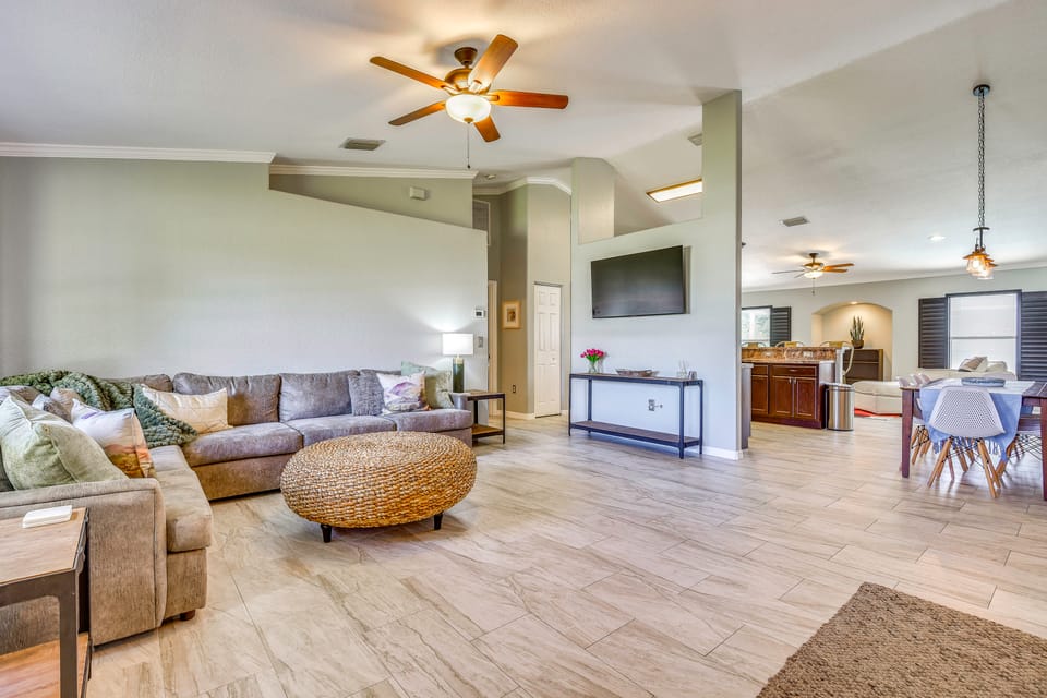Group-Friendly Palmetto Oasis Near Beaches House in Tampa Bay